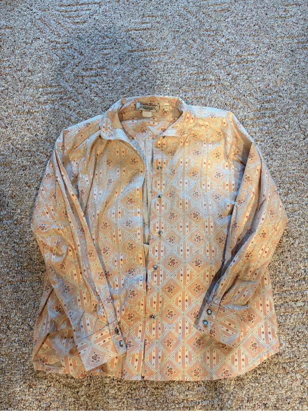VINTAGE pearl button up top L